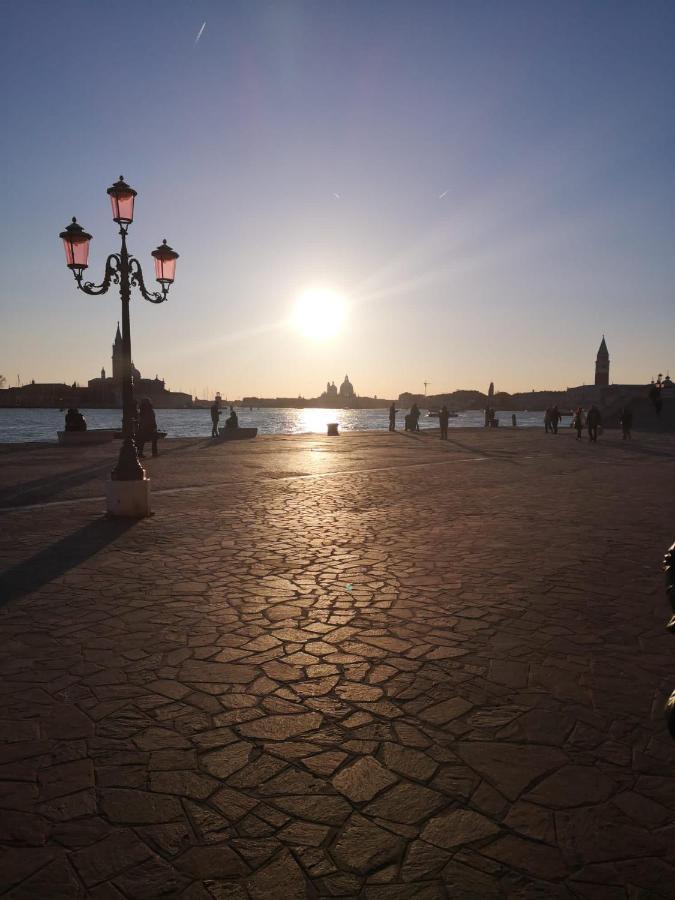 Ca' Luciano Biennale Apartment Venice Exterior photo